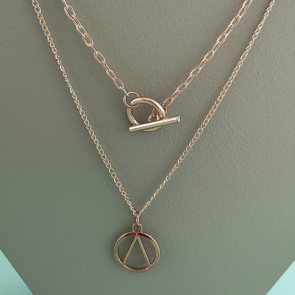 Edge Layer Necklace - Picture 4 of 8